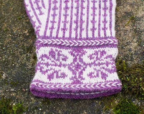 Aslaug mitten pattern