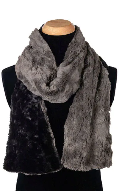 Men's Classic Scarf - Two-Tone, Cuddly Faux Fur Black Combinations