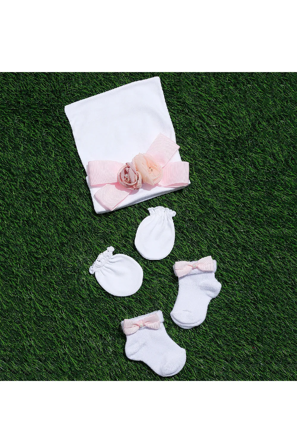 White Bow Flower Cap With Socks And Mittens